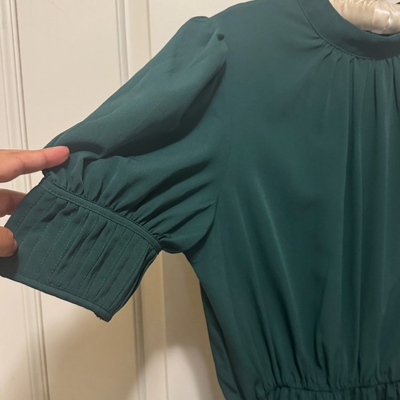 Elegant Mock Neck Dress Size M - Picture 3 of 11